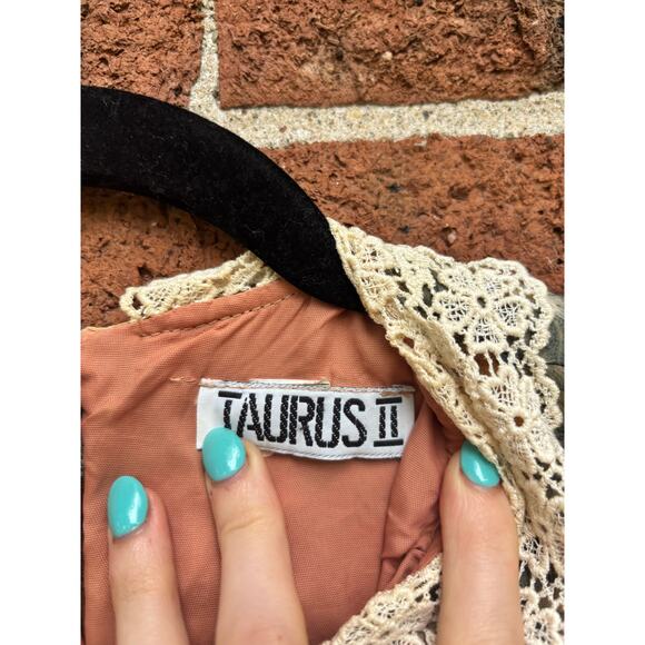 Vintage 1980s Taurus II Floral Print Dress Lace Collar Long Sleeve Drop Waist - Picture 5 of 15